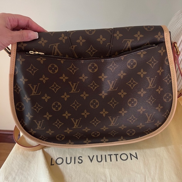 NEW LOUIS VUITTON  Monogram Menilmontant MM - Picture 6 of 16